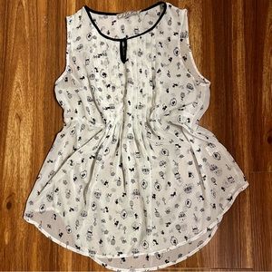 **SOLD** Cat sleeveless blouse